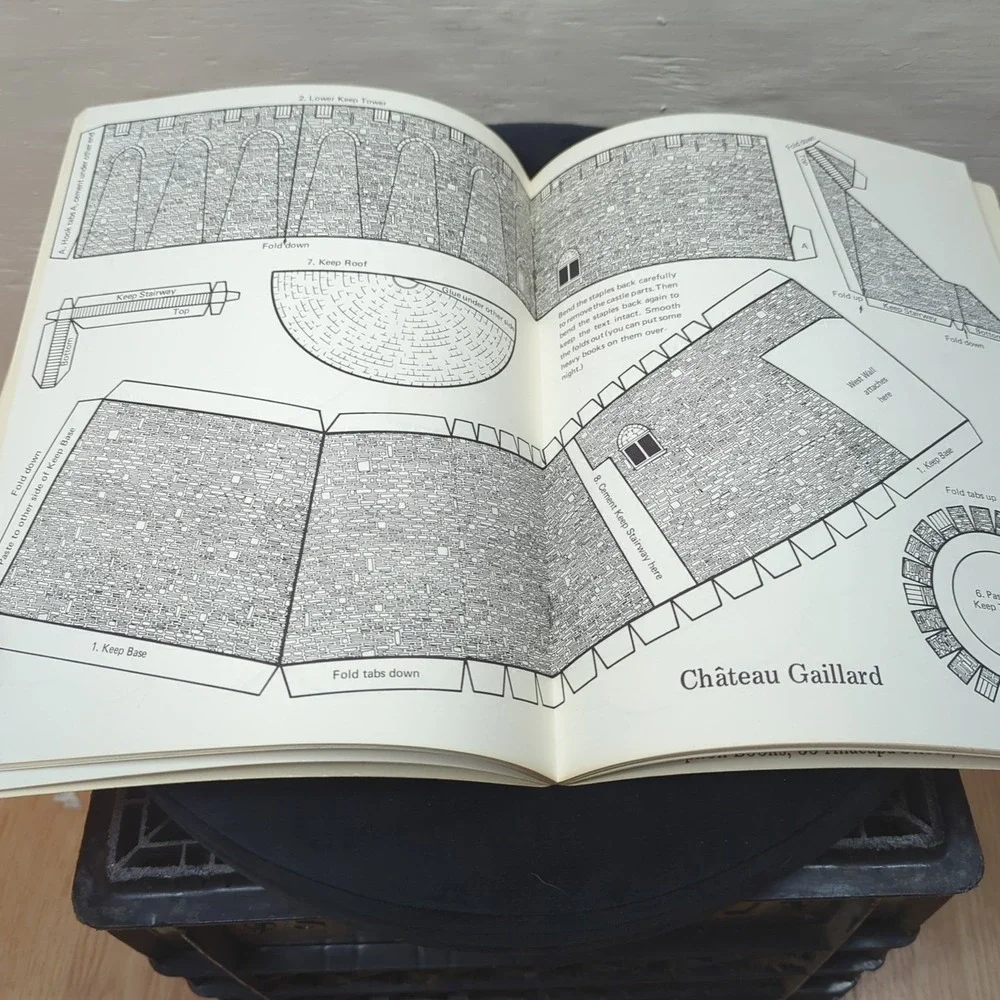 N/A book castles